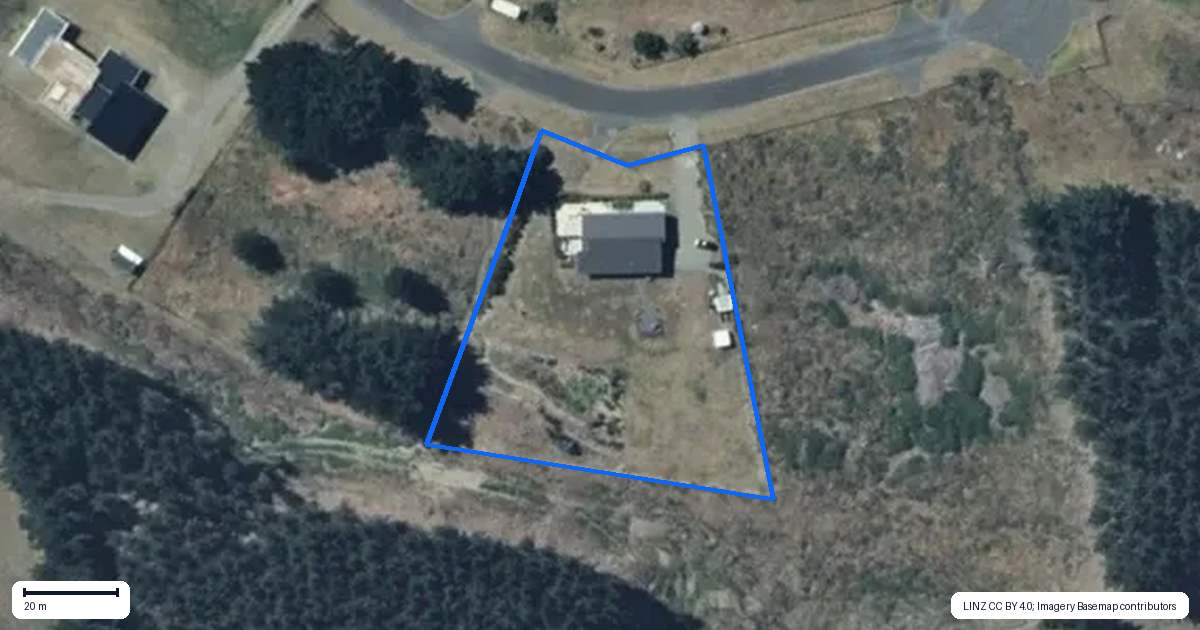 Property context map for 12 Quail Way, Waitarere, Levin