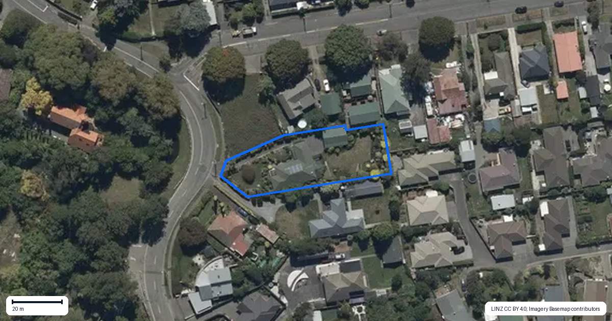 Property context map for 33 Banks Avenue, Dallington, Christchurch
