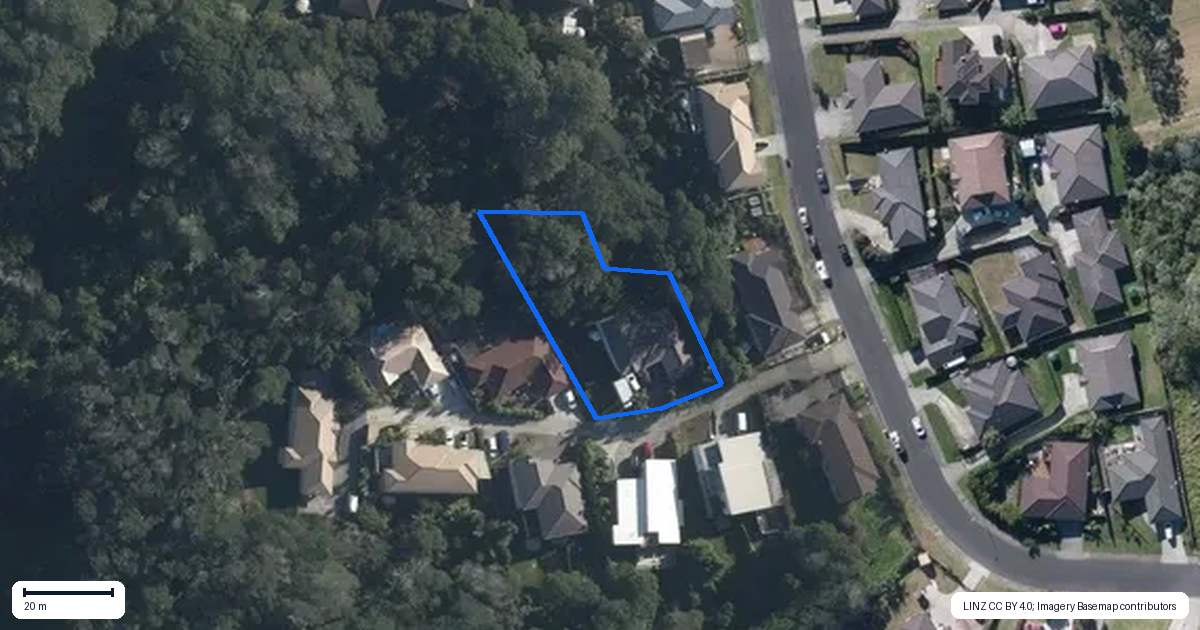 Property context map for 102 Tiriwa Drive, Massey, Auckland