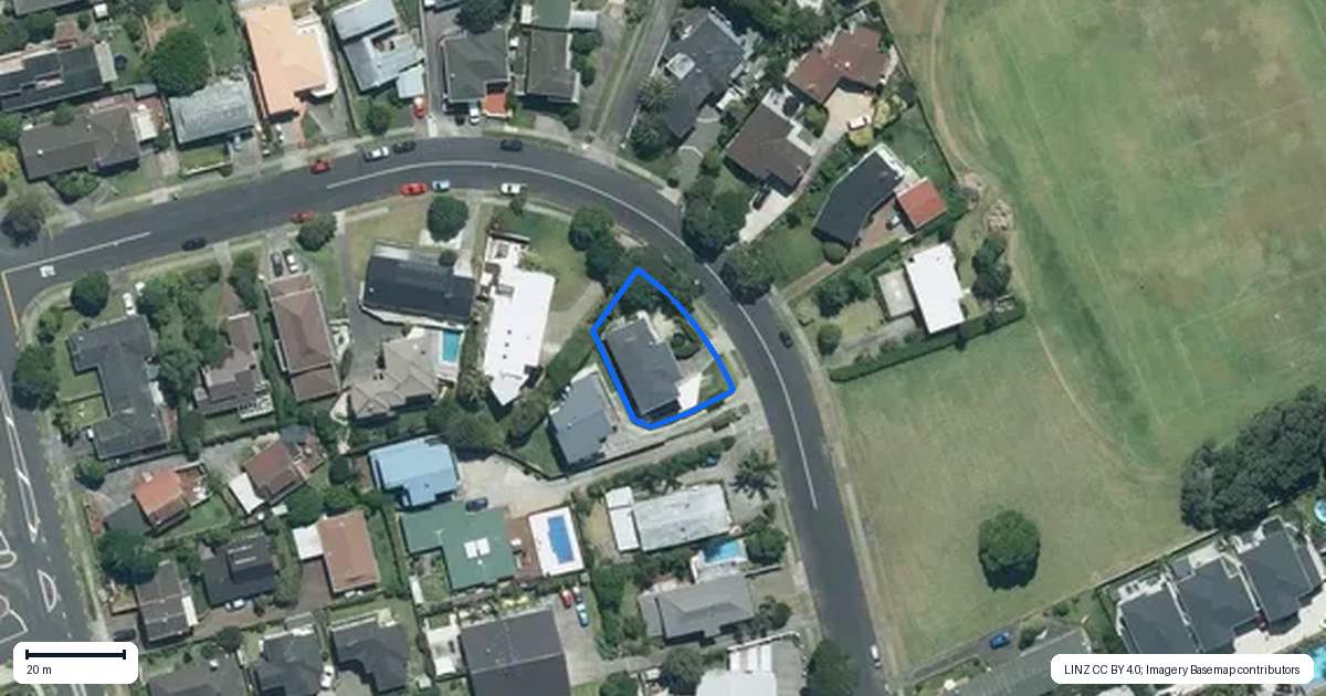 Property context map for 12 McCrystal Avenue, Bucklands Beach, Auckland