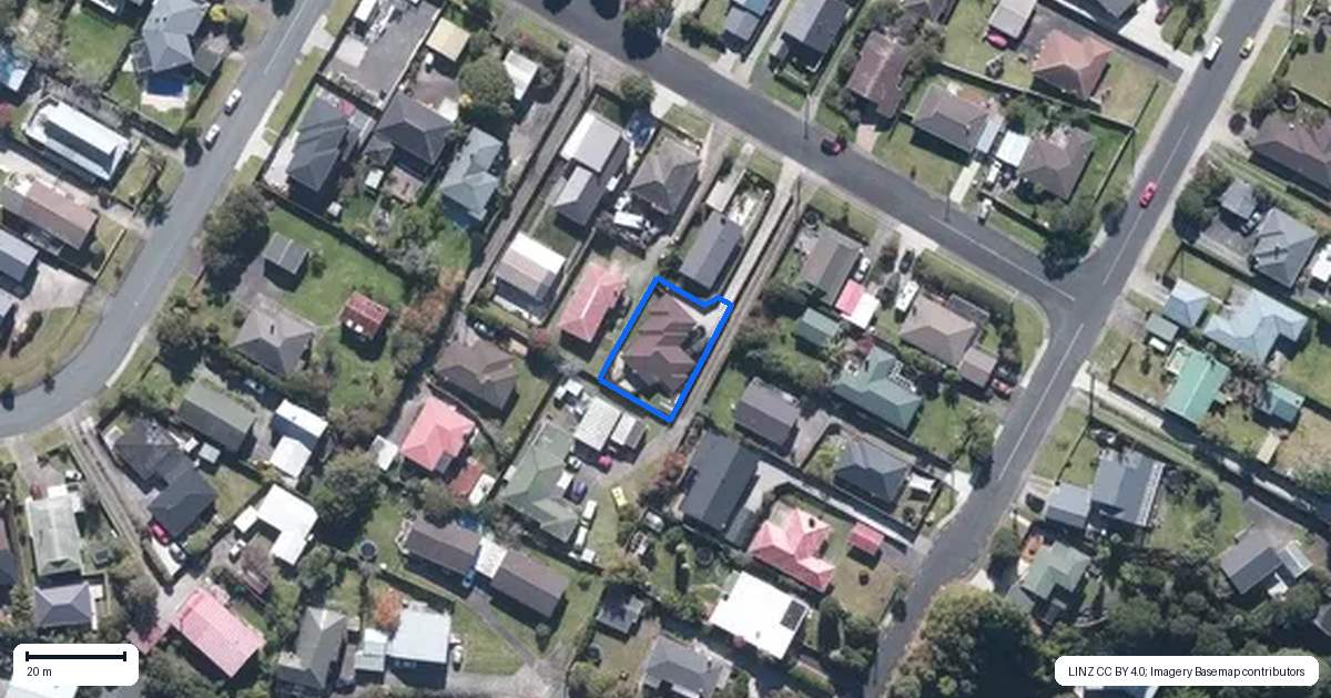Property context map for 4A Taipari Road, Te Atatu Peninsula, Auckland