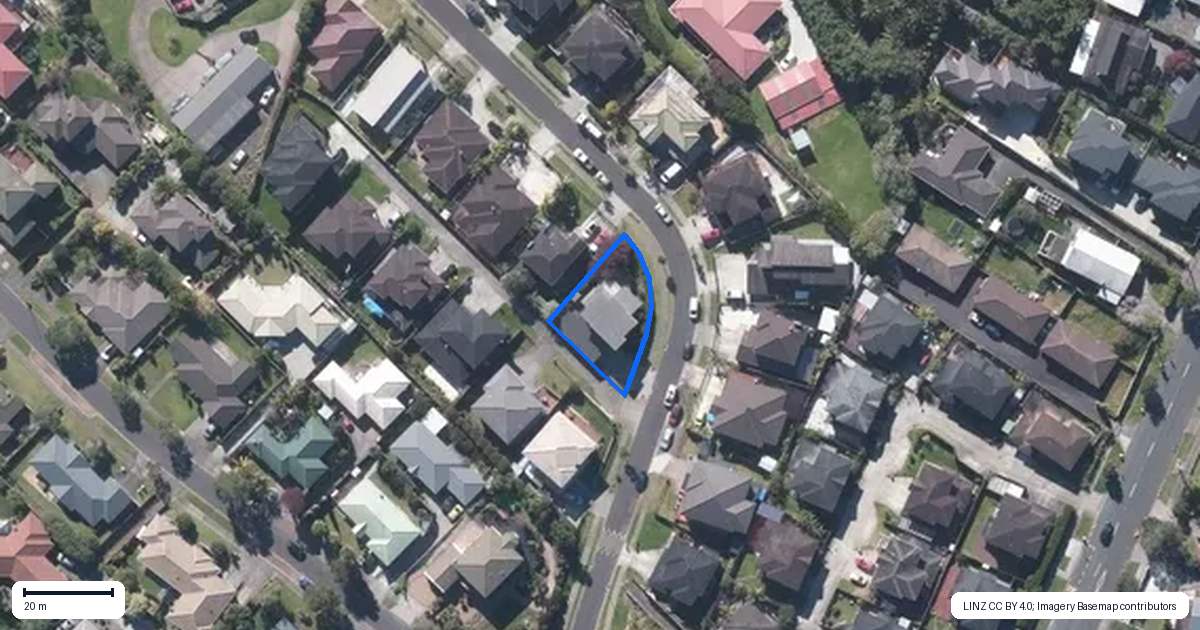 Property context map for 22 Midhurst Avenue, Henderson, Auckland