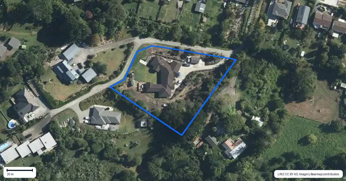 Property context map for 58E McEntee Road, Waitakere, Auckland