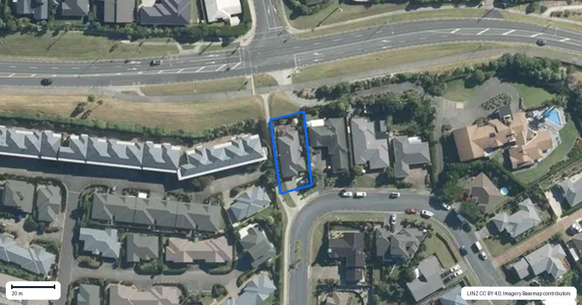 Property context map for 87 Tauranga Place, Orewa