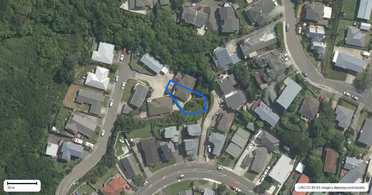 Property context map for 16 Ted Gilberd Place, Newlands, Wellington