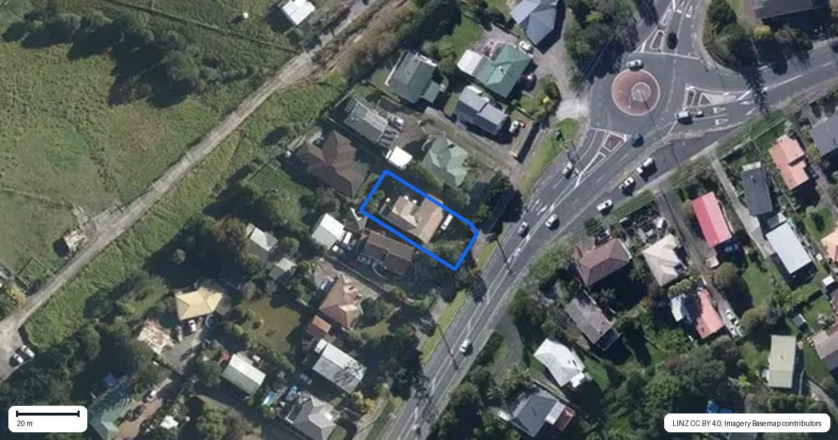 Property context map for 448 Don Buck Road, Massey, Auckland