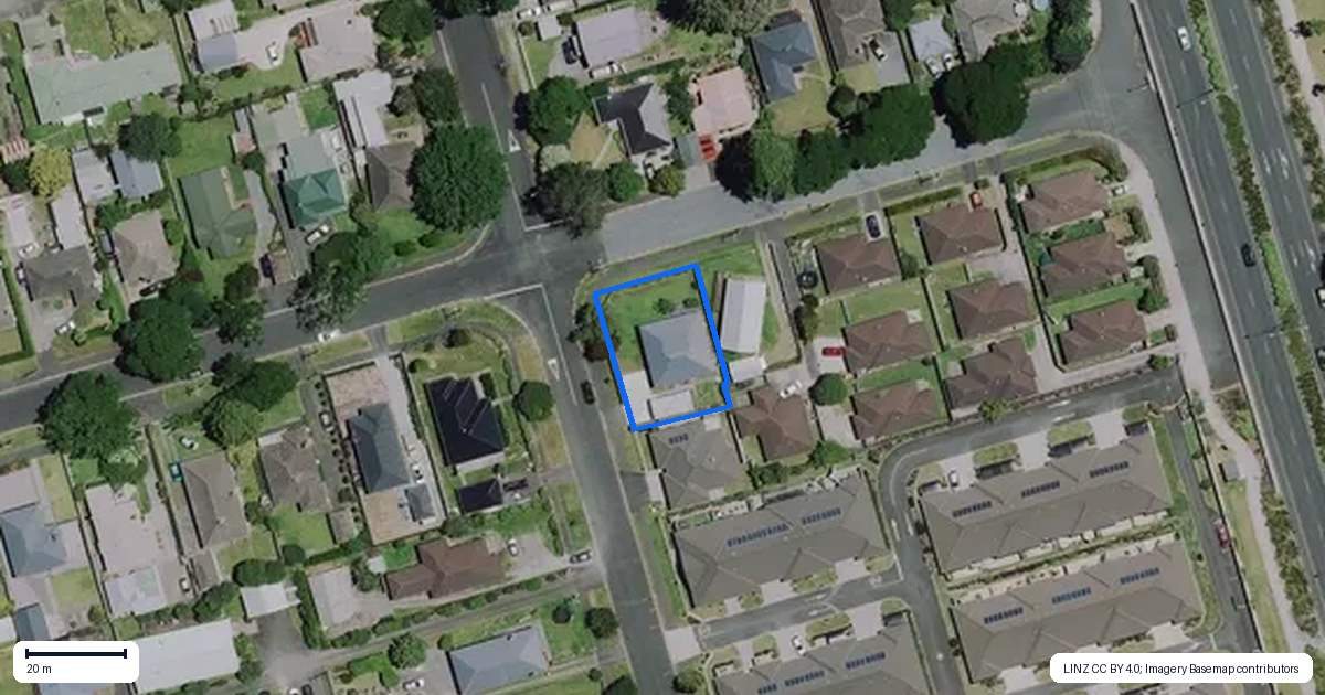 Property context map for 42 Fox Street, Hamilton East, Hamilton