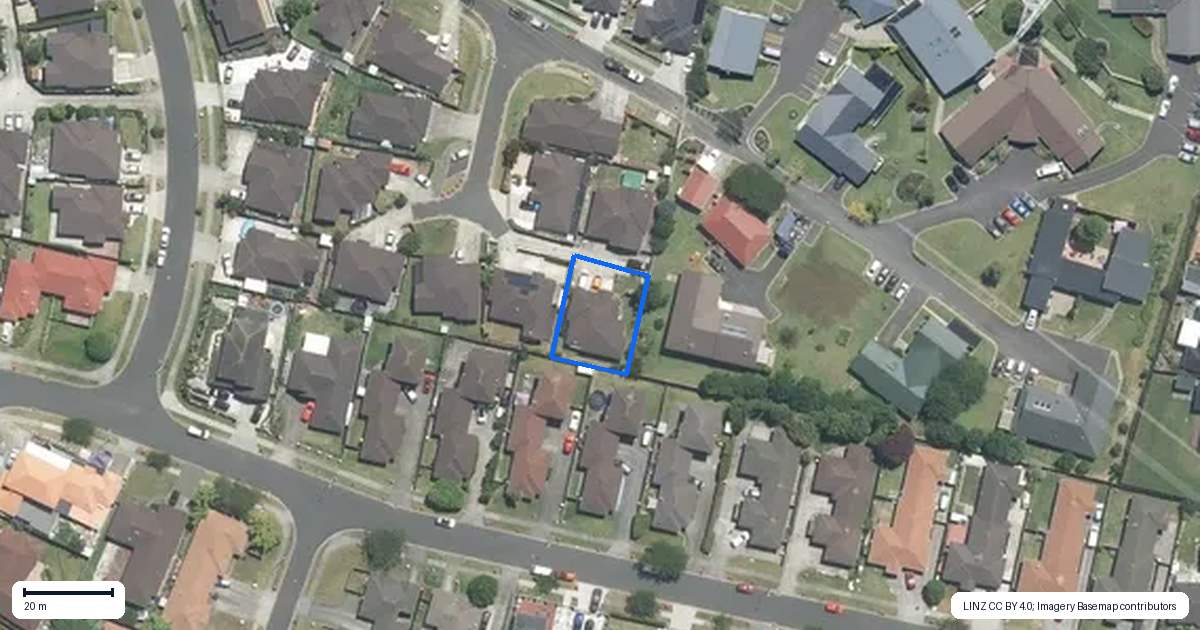 Property context map for 8 Sai Street, Flat Bush, Auckland