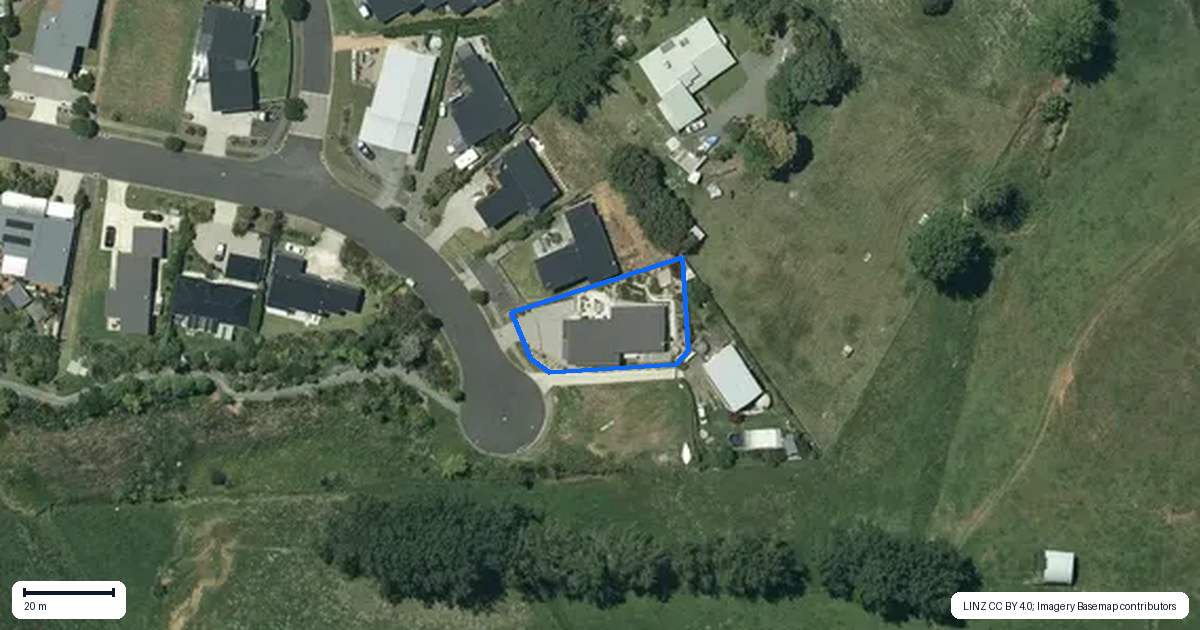 Property context map for 38 Robertson Street, Raglan