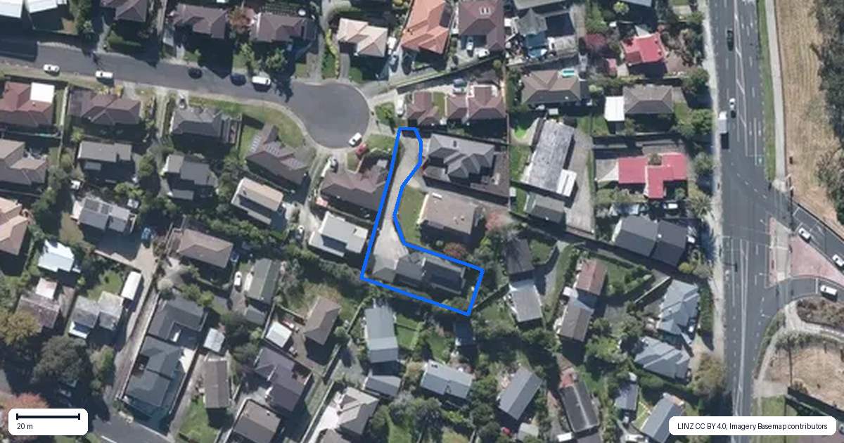 Property context map for 27 Aditi Close, Massey, Auckland