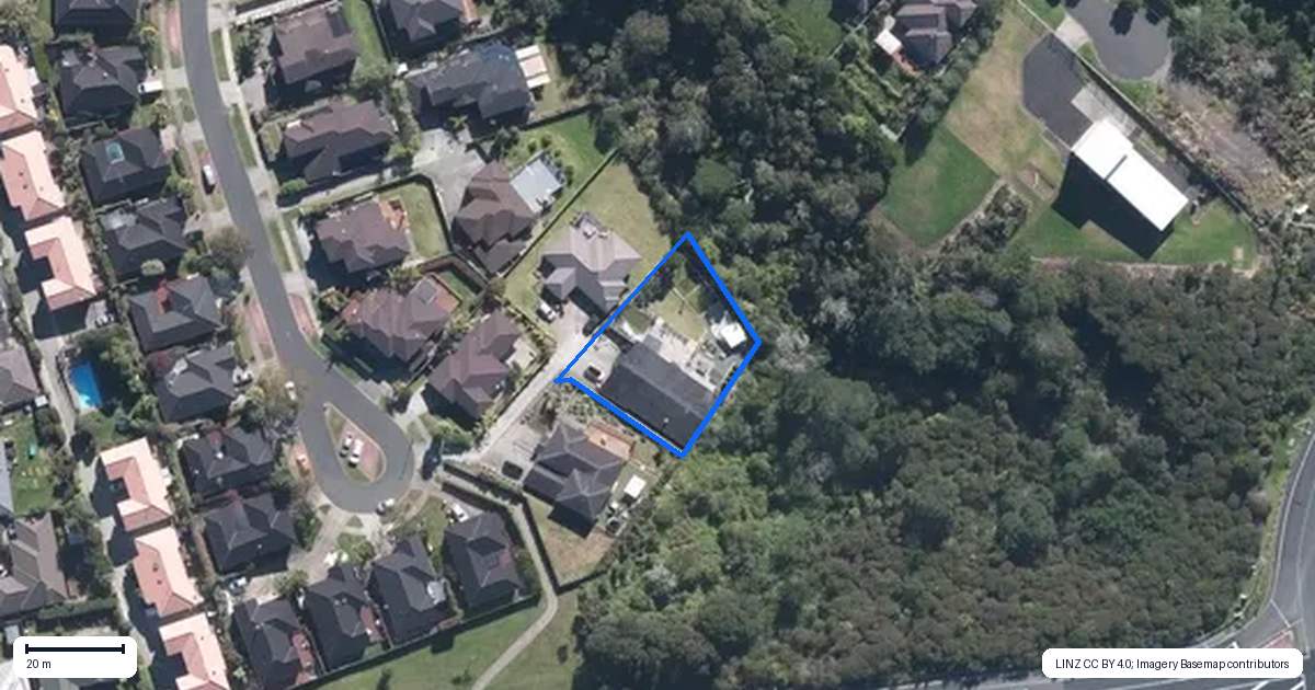 Property context map for 28 Mural Place, Greenhithe, Auckland