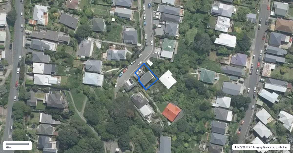 Property context map for 33A Sugarloaf Road, Brooklyn, Wellington