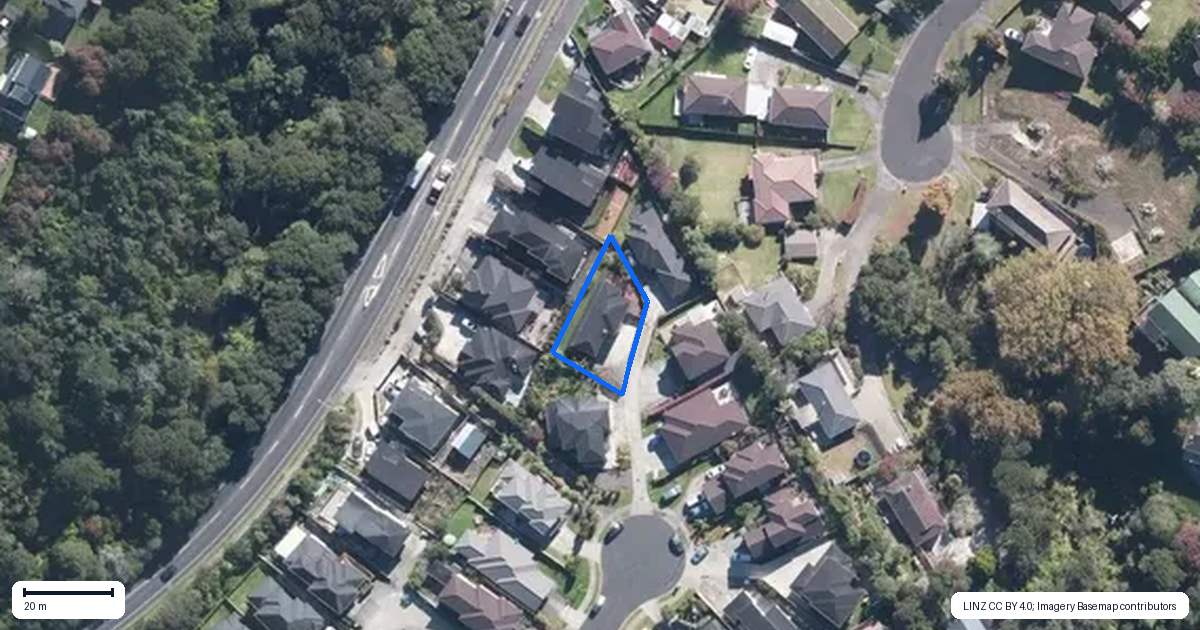 Property context map for 112 Tamahere Drive, Glenfield, Auckland