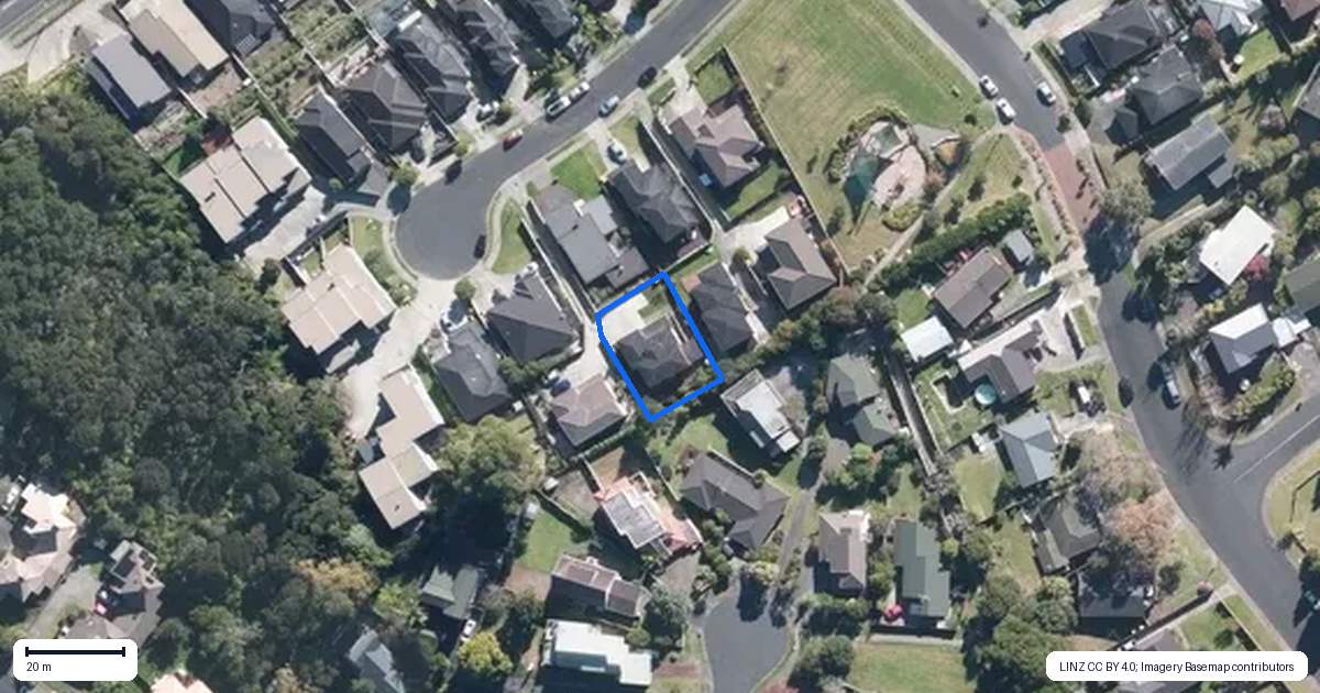 Property context map for 67 Tamahere Drive, Glenfield, Auckland