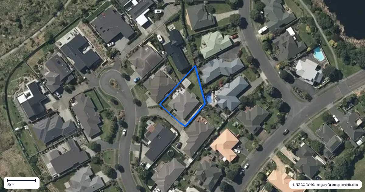 Property context map for 10 Taranui Way, Paraparaumu Beach, Paraparaumu