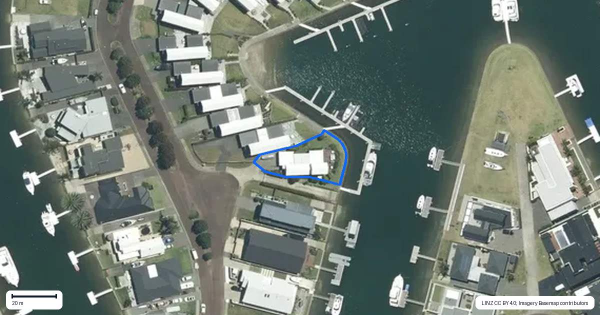 Property context map for 122 Motu Hei, Pauanui