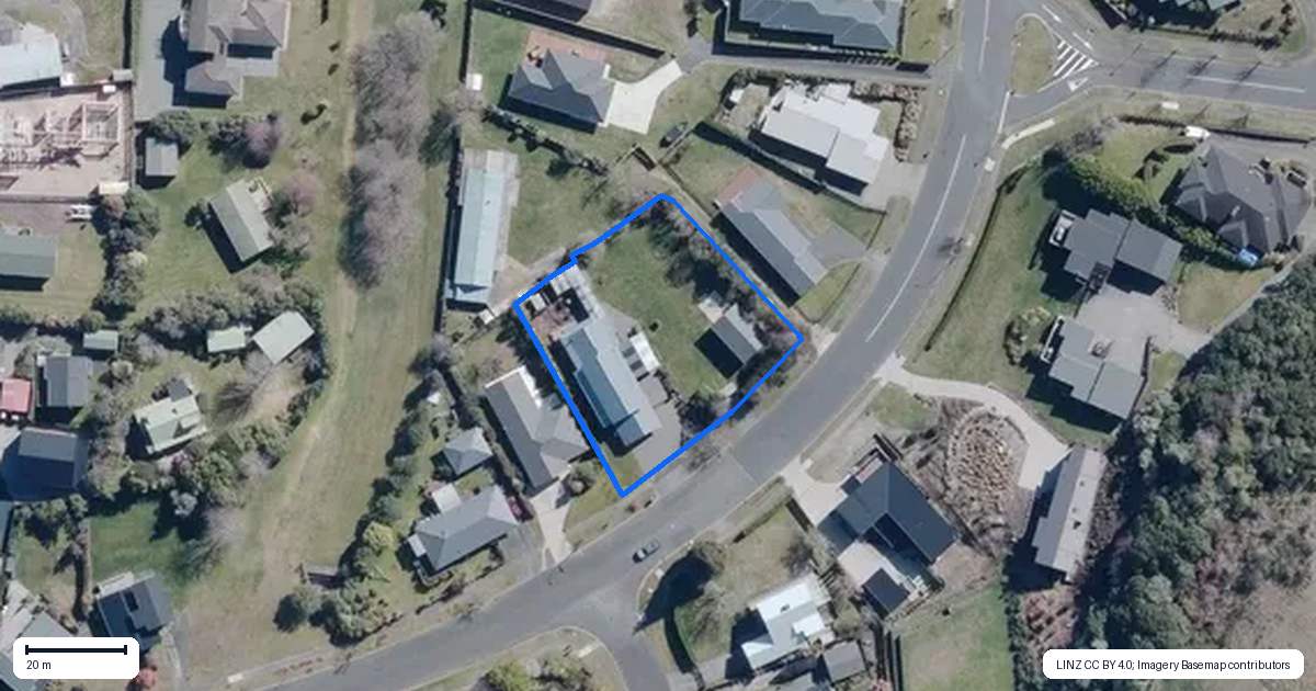 Property context map for 32 Kenrigg Road, Kinloch, Taupo