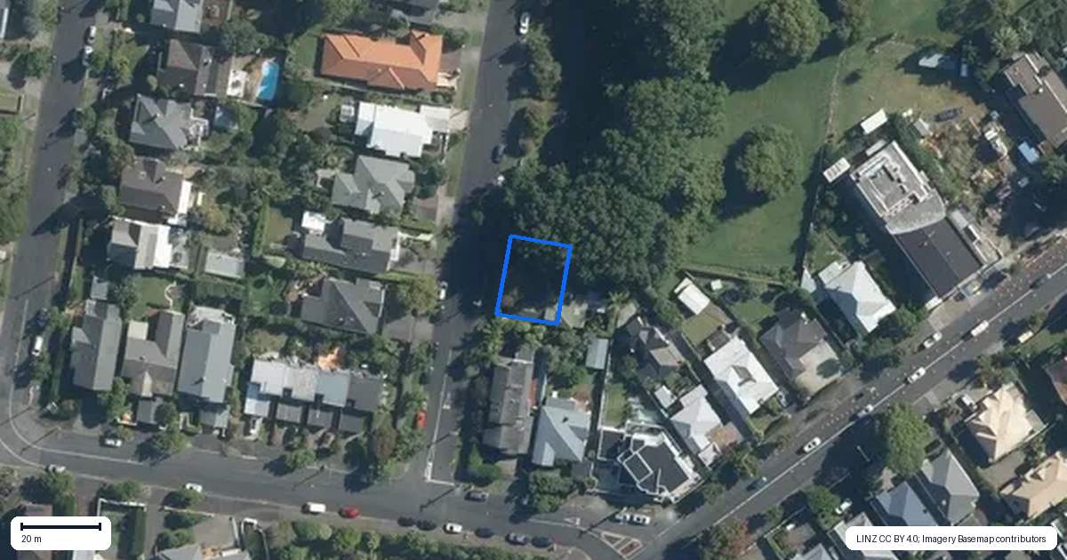 Property context map for 18 Wairua Road, Remuera, Auckland