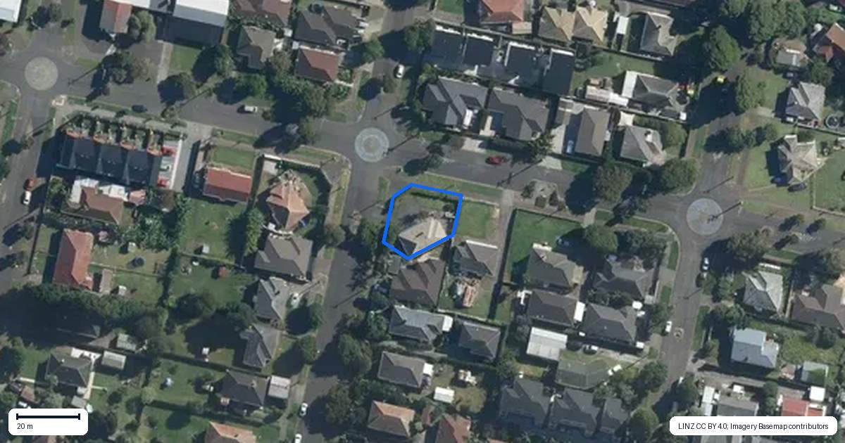 Property context map for 17 Anderson Avenue, Point England, Auckland