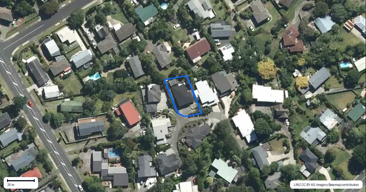 Property context map for 33B Atkinson Road, Titirangi, Auckland
