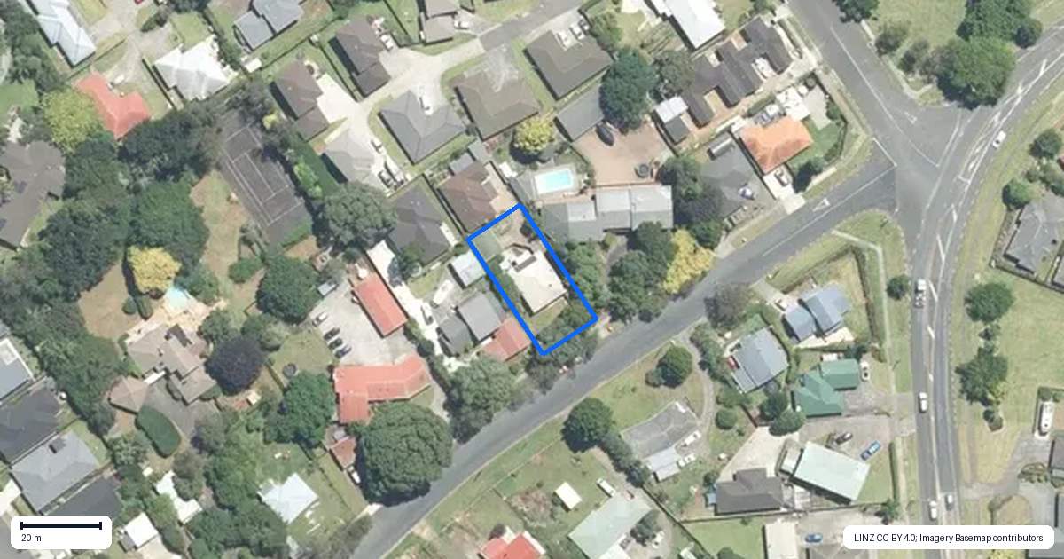 Property context map for 11 McNally Road, Pukekohe