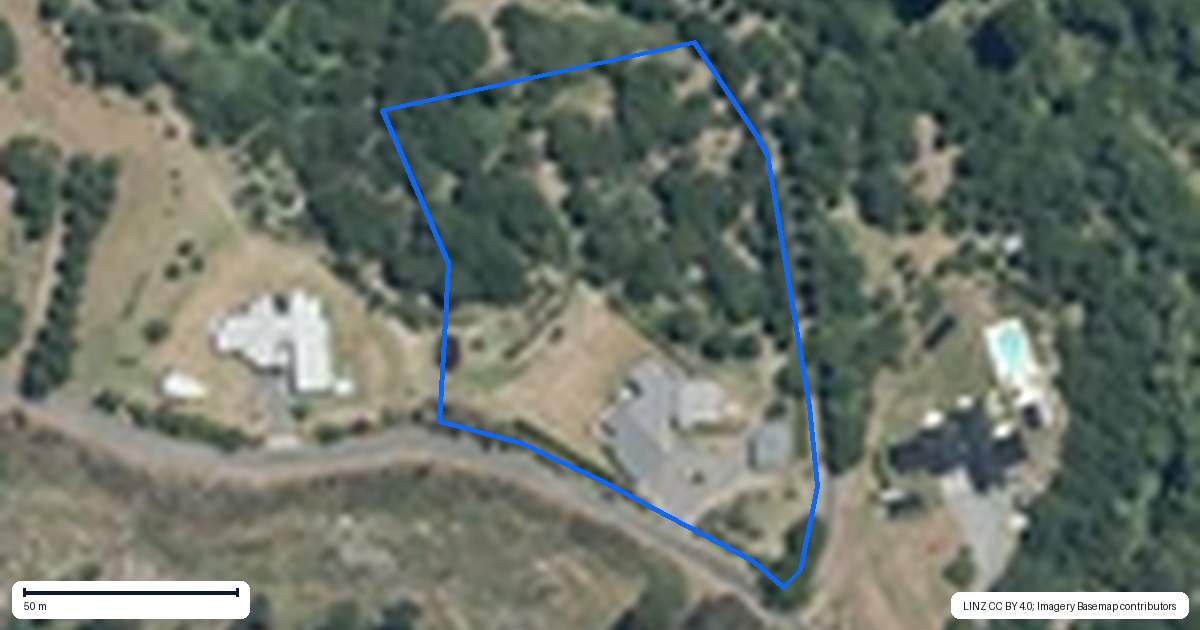 Property context map for 14 Spur Road, Havelock North