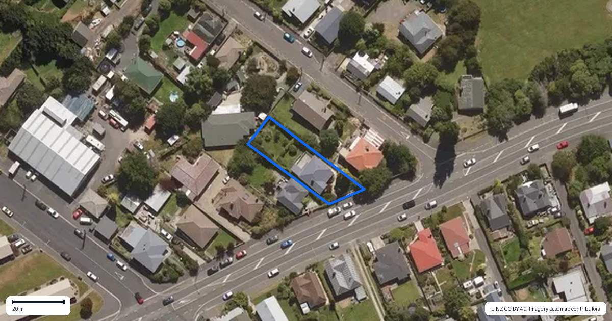 Property context map for 74 Kaikorai Valley Road, Kaikorai, Dunedin