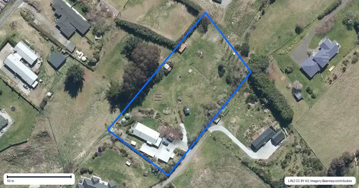 Property context map for 4/142 Mapara Road, Acacia Bay, Taupo