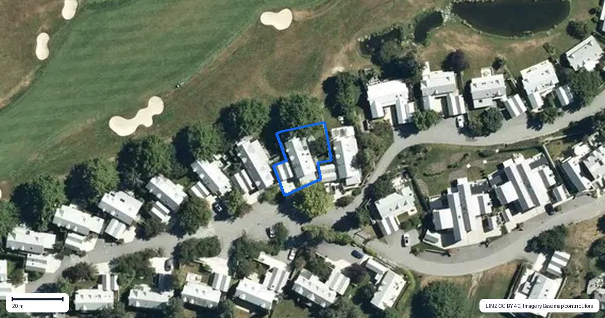 Property context map for 2 The Mews, Arrowtown