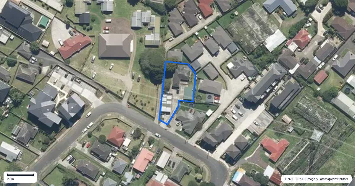 Property context map for 7 McBurney Place, Mangere East, Auckland