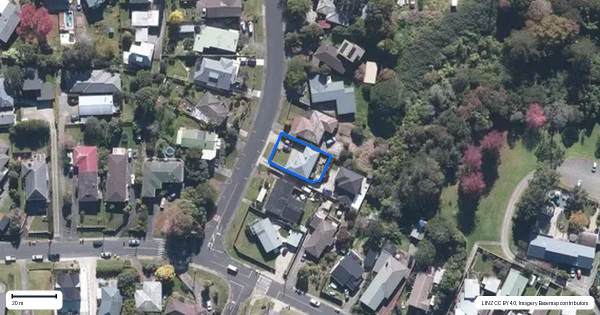 Property context map for 26A Finlow Drive, Te Atatu South, Auckland
