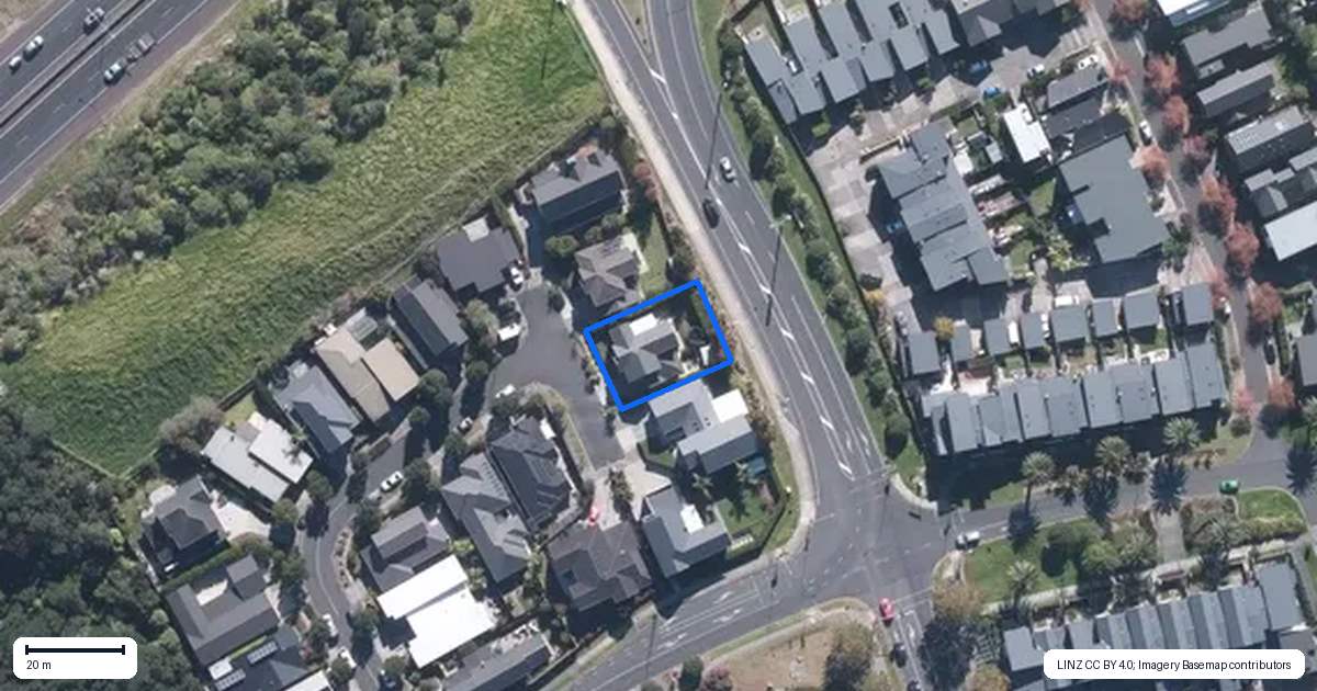 Property context map for 19 Waiarohia Place, Hobsonville, Auckland