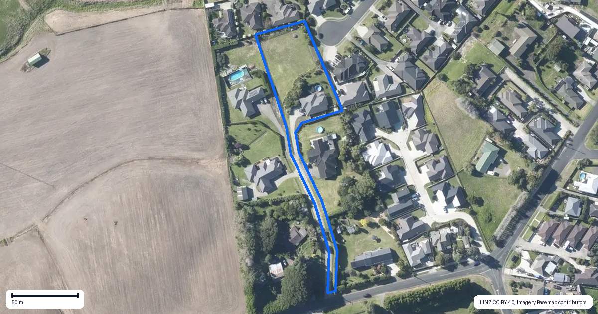 Property context map for 11B Karioitahi Road, Waiuku