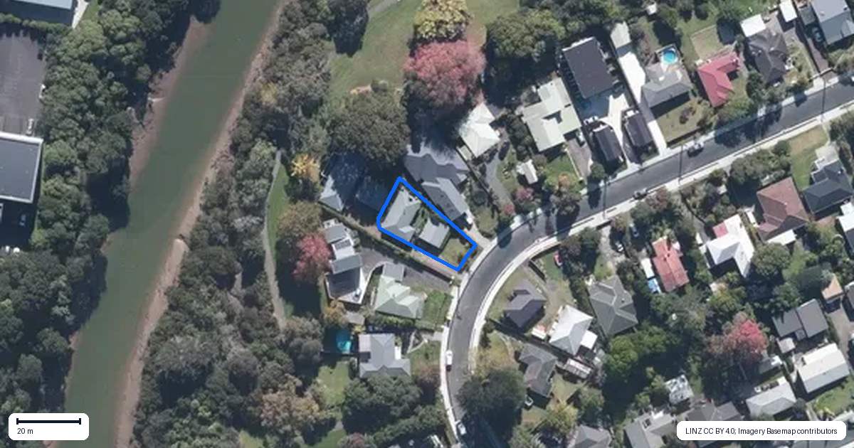 Property context map for 42B Sherwood Avenue, Te Atatu South, Auckland