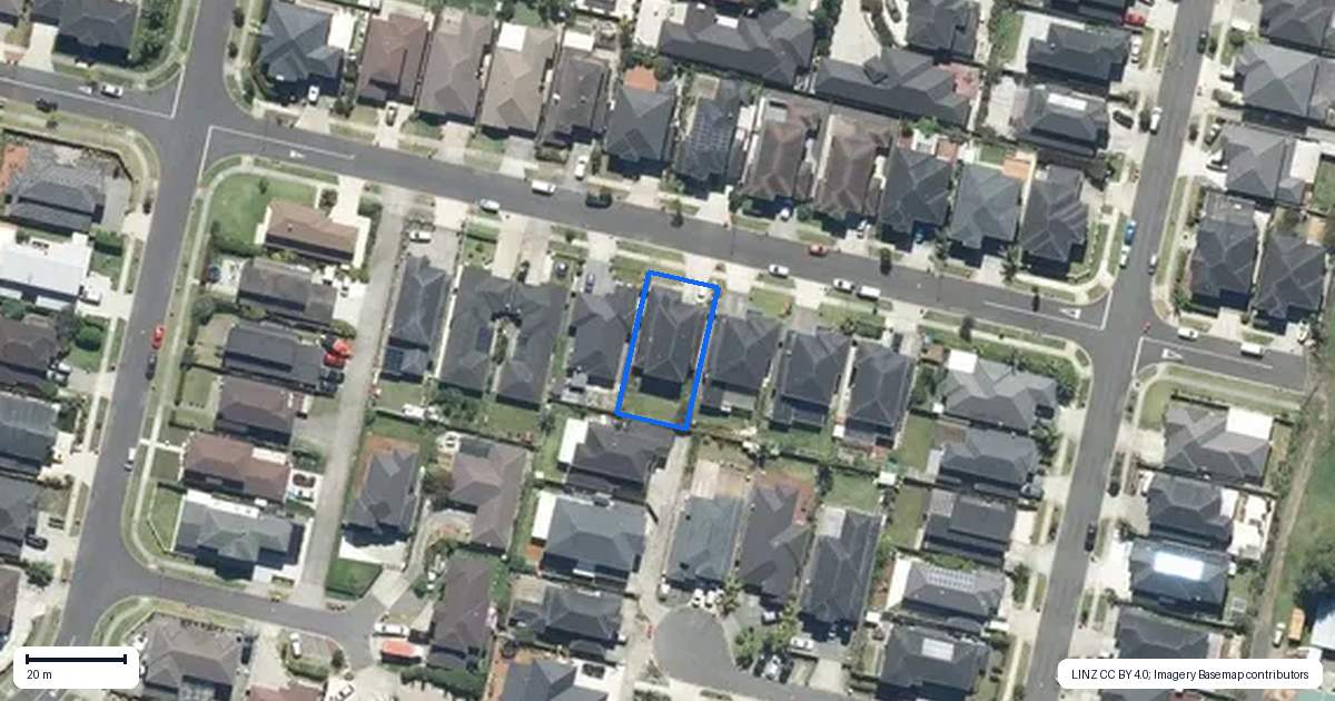 Property context map for 33 Clady Drive, Flat Bush, Auckland