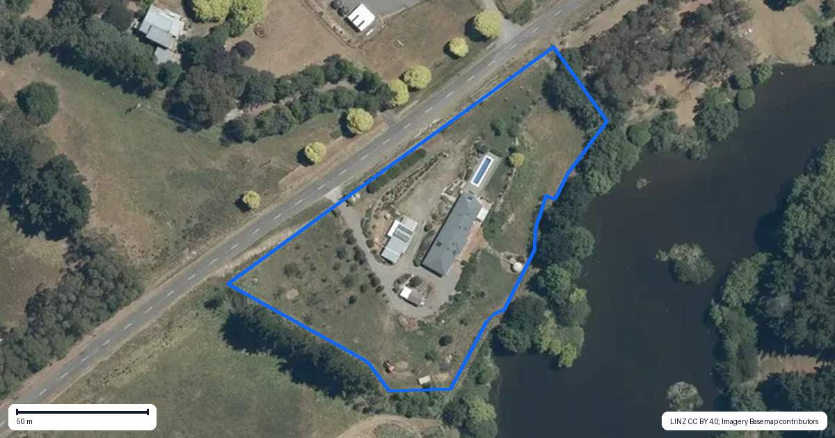 Property context map for 88 Ireland Road, Waipawa