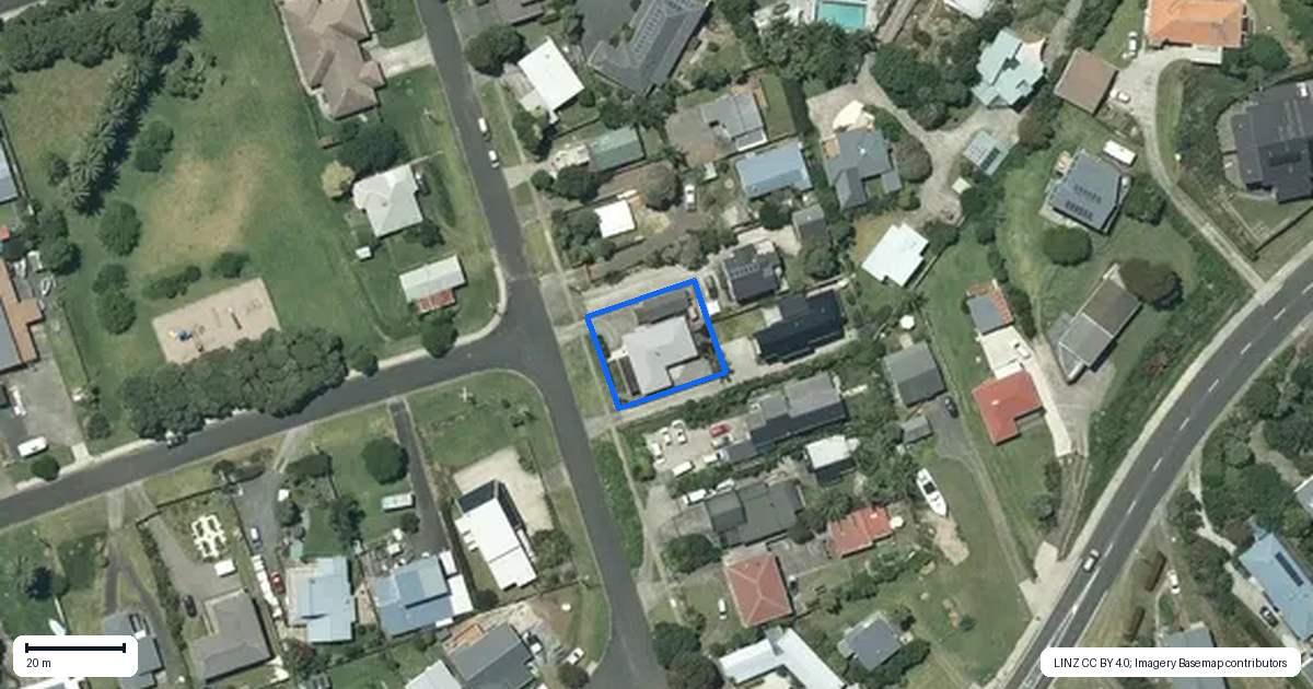 Property context map for 10 Tahuna Avenue, Raglan
