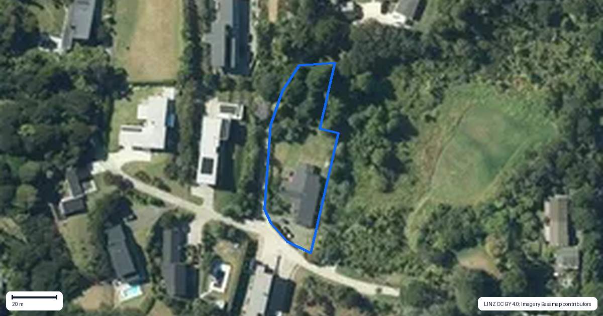 Property context map for 323C Huia Road, Titirangi, Auckland
