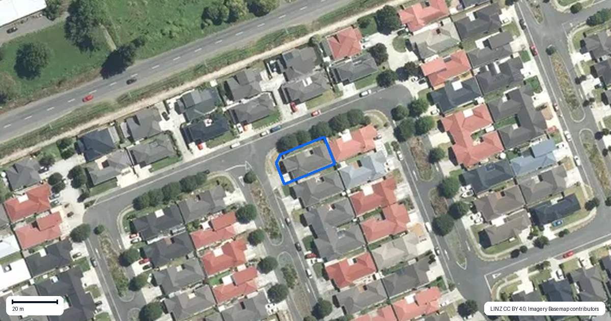 Property context map for 35 Whekau Drive, Takanini, Auckland
