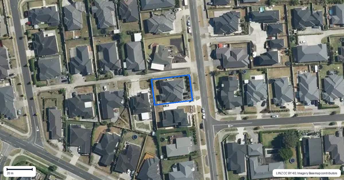 Property context map for 98 Tapu Road, Huapai, Kumeu