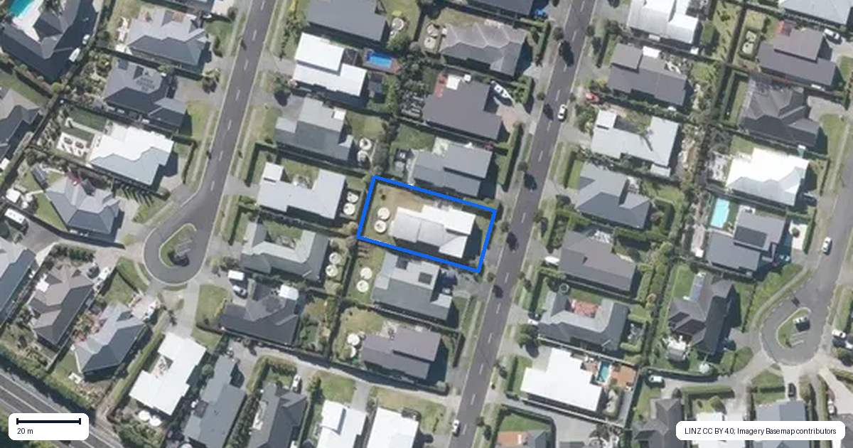 Property context map for 14 Kibblewhite Avenue, Beachlands, Auckland