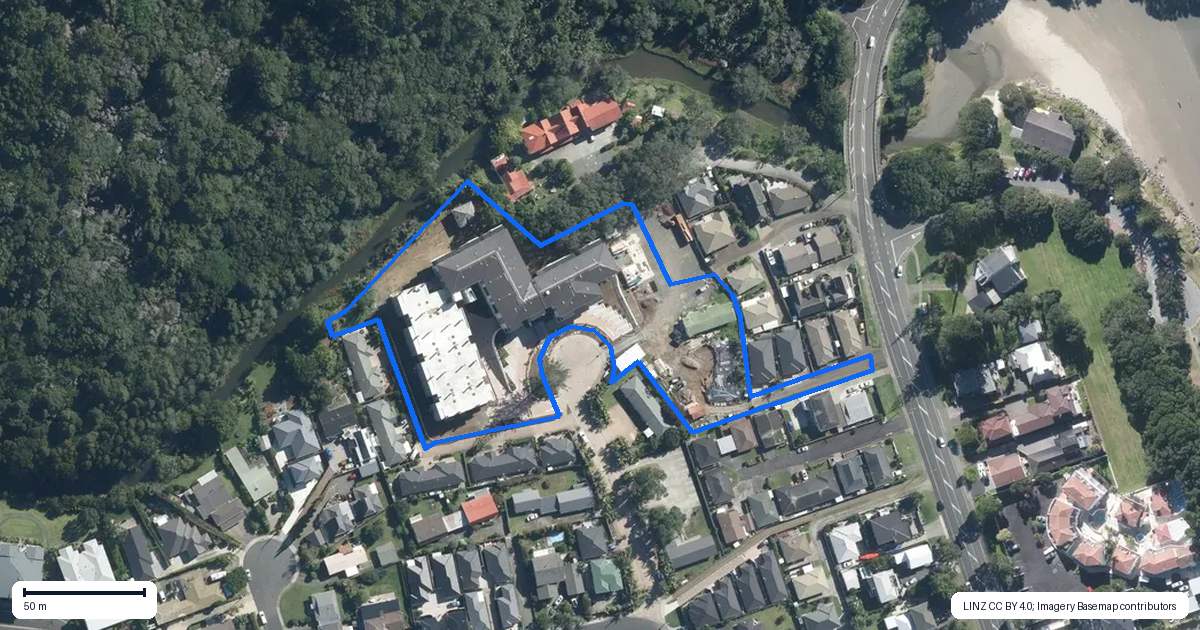 Property context map for 25 Annalise Place, Orewa