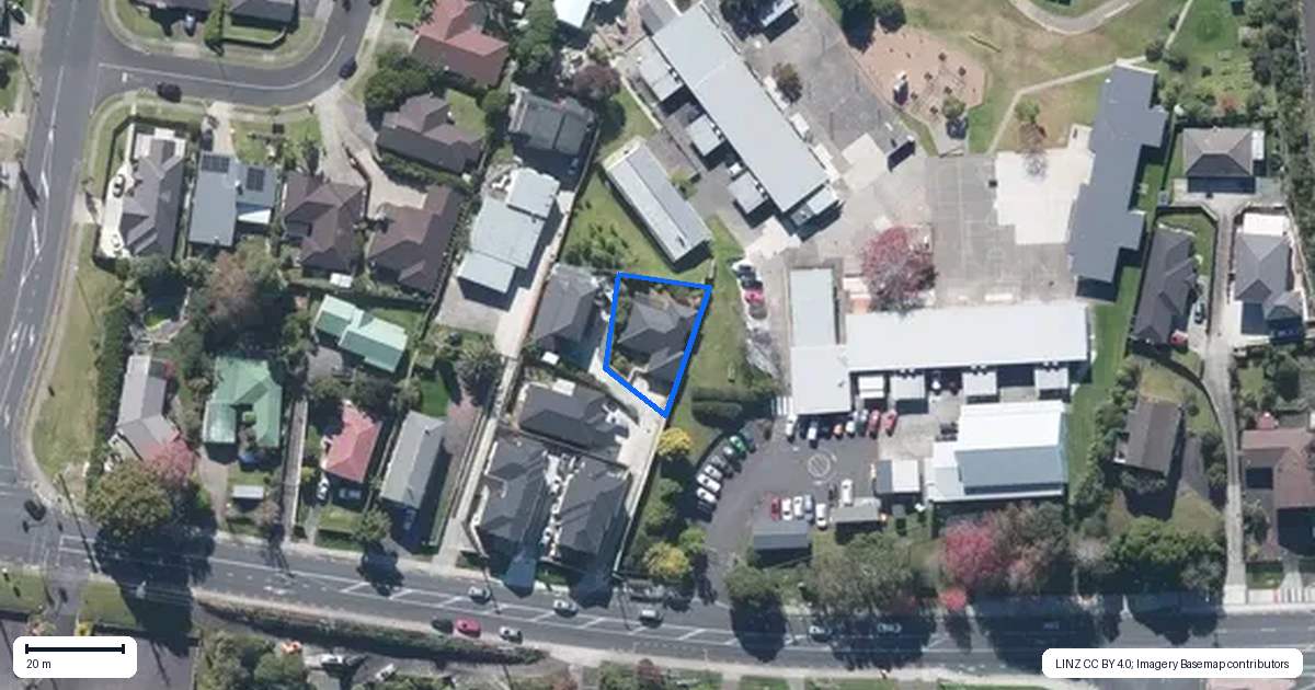 Property context map for 110C Royal Road, Massey, Auckland