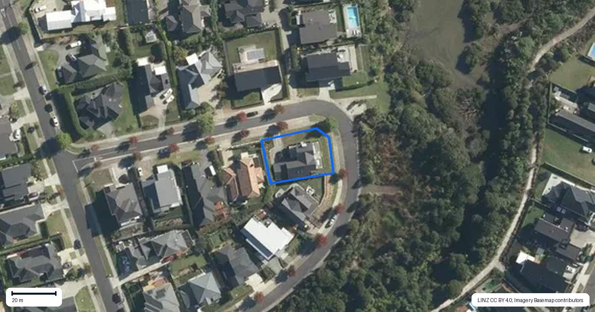 Property context map for 10 Tauwaka Crescent, Riverhead