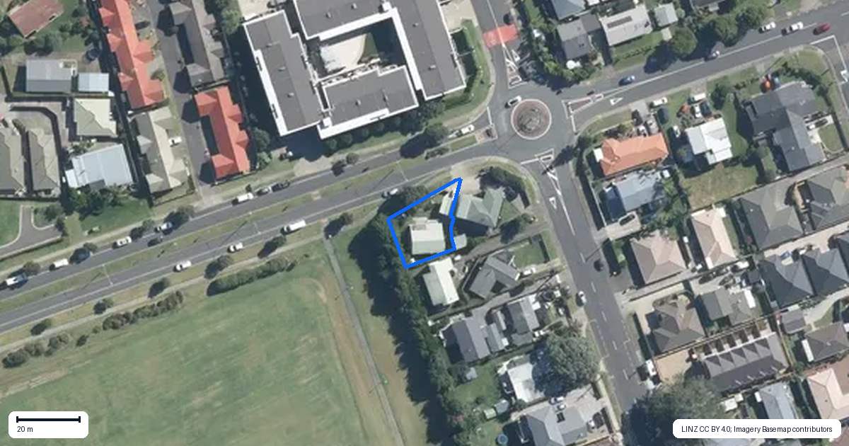 Property context map for 24 West Hoe Road, Orewa