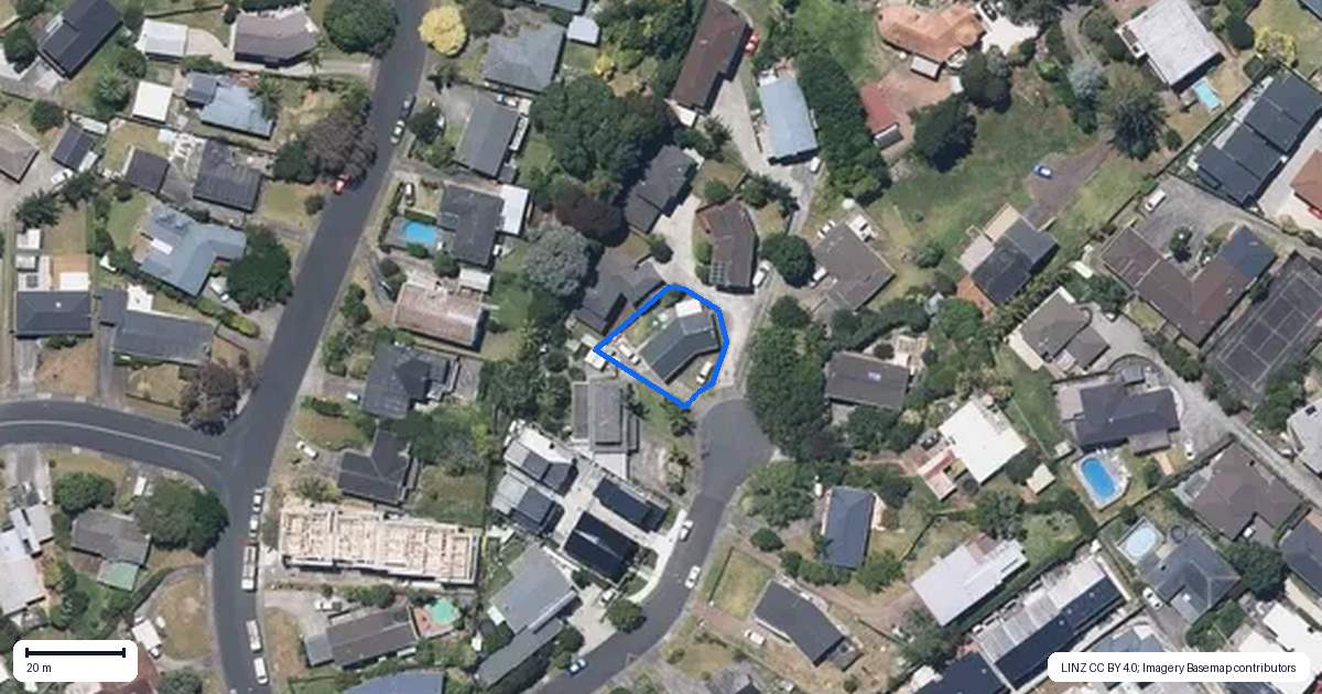 Property context map for 10 Bacot Place, Howick, Auckland