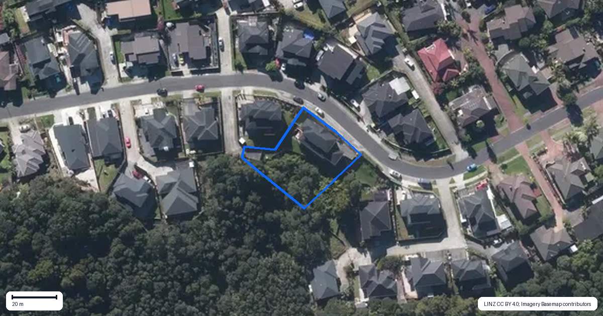 Property context map for 110 San Valentino Drive, Henderson, Auckland