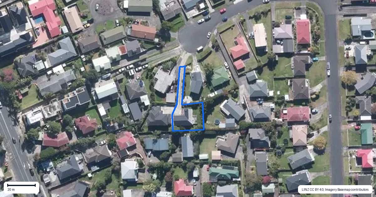 Property context map for 32 Bodi Place, Te Atatu South, Auckland
