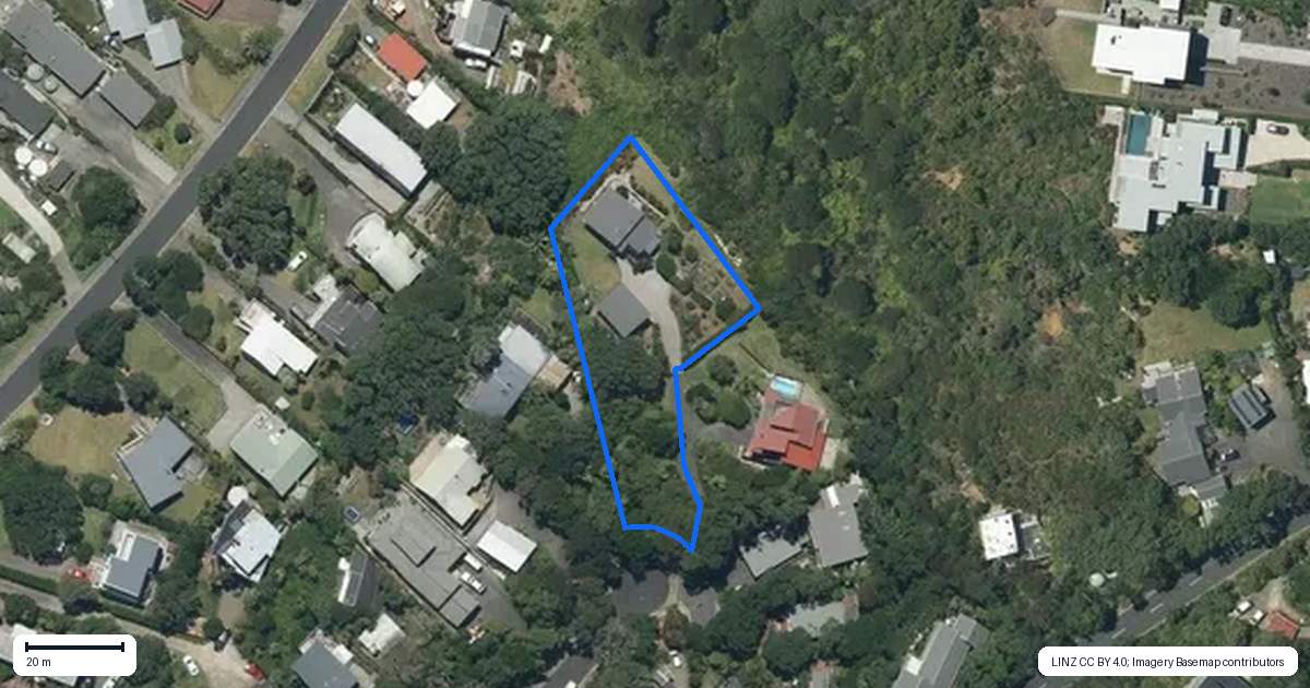 Property context map for 20 Berridge Road, Muriwai
