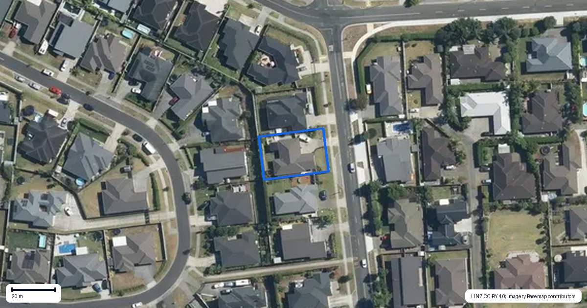Property context map for 84 Tapu Road, Huapai, Kumeu